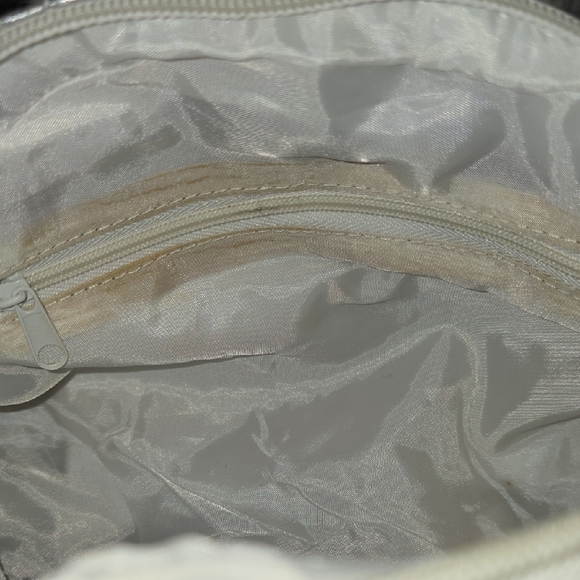 (J8) Black and White Mini Bag with Patch Fur Design - Picture 4 of 7